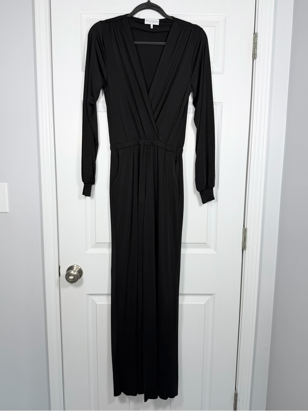 Ripley Rader 1 / XS • Black Long Sleeve Jumpsuit. - Picture 3 of 5
